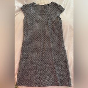 Gray knit dress. Cynthia Steffe. Size 6